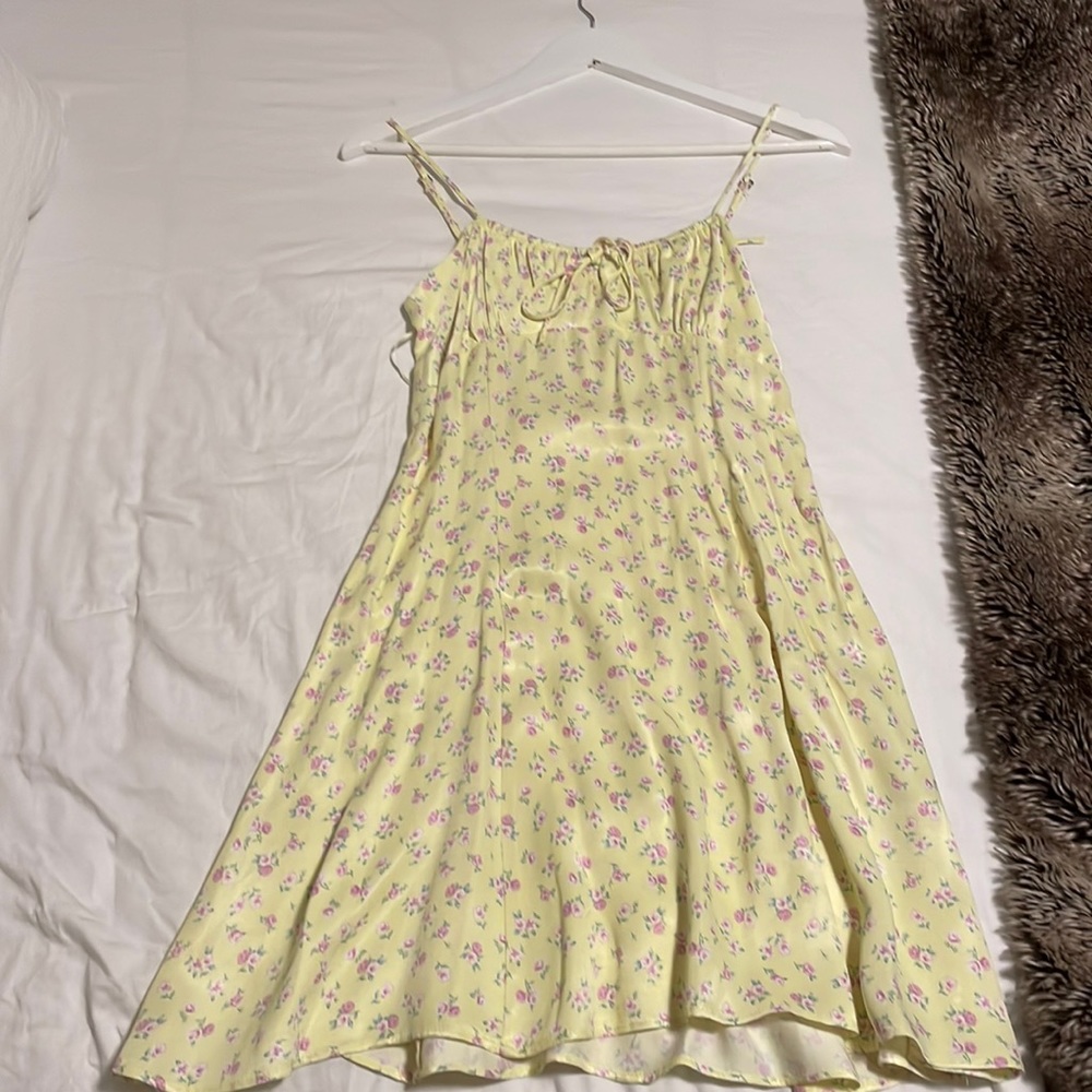Zara summer yellow dress, size small, never worn